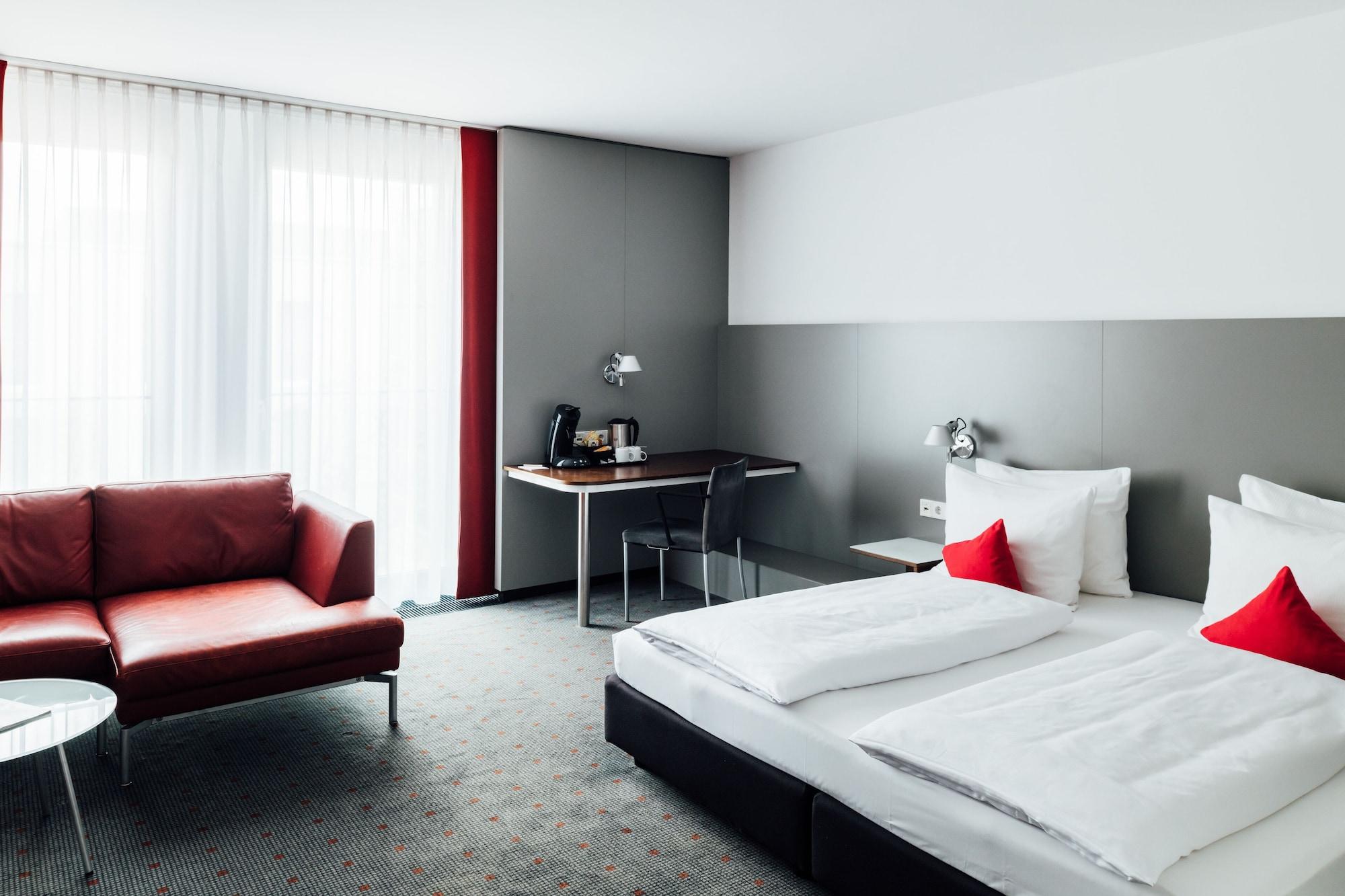 Vienna House Easy By Wyndham Stuttgart Hotel Bagian luar foto