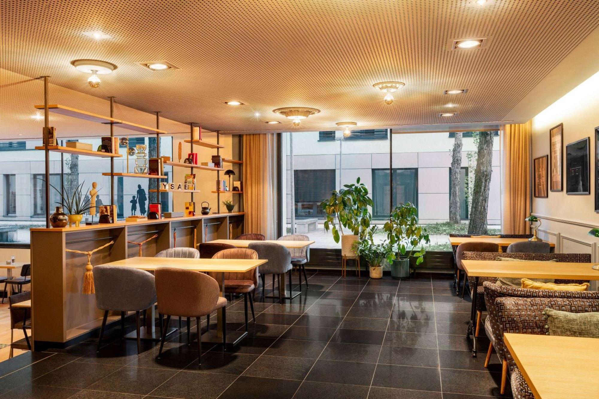 Vienna House Easy By Wyndham Stuttgart Hotel Bagian luar foto