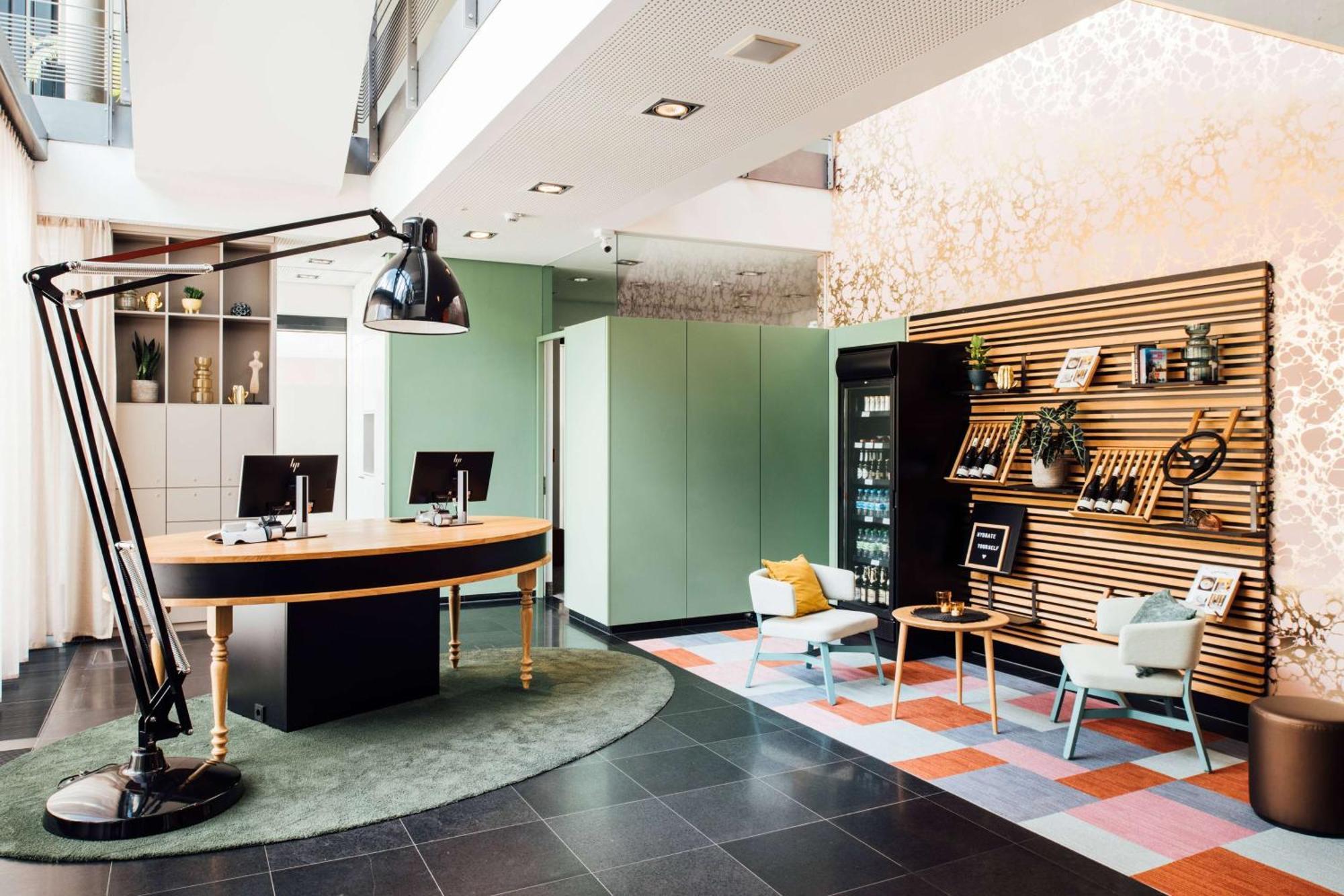 Vienna House Easy By Wyndham Stuttgart Hotel Bagian luar foto